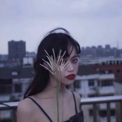 伤感头像女孤独落寞