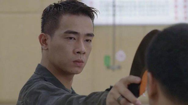 最初龙五是谁扮演的(四个龙五扮演者)(8)