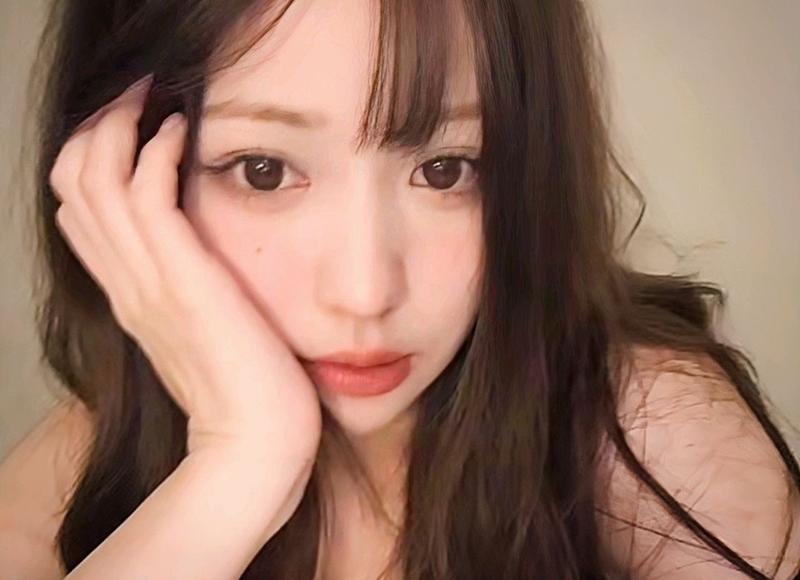 女生对男生说尴尬是什么意思，该怎么回复她？