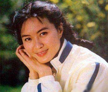 ​方舒：红遍80年代，曾与赵忠祥主持春晚，两婚失败花甲年仍单身