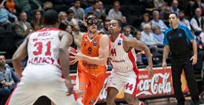 ​三年前还是全明星首发，如今没有无球可打，到底是咋回事？