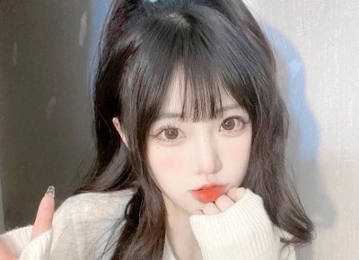 ​地铁抢座，男童坐在女乘客大腿上撒泼：年龄小不是没教养的借口