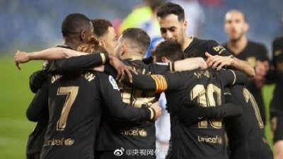 ​巴萨6-1夺5连胜超皇马