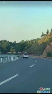 ​新余男孩撞限高栏 悲剧是如何发生的？