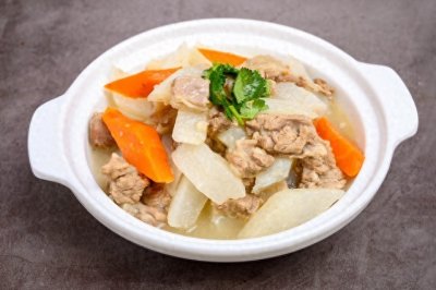 ​清炖萝卜牛腩的详细做法