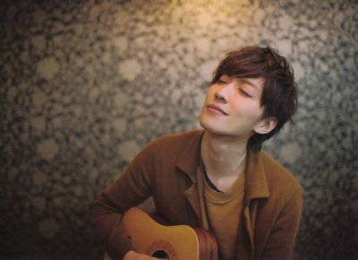 ​乔任梁生前最后一组写真曝光？咖啡色的回忆