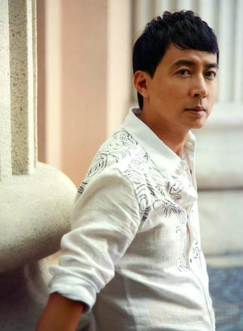 于洋个人资料,菜刀班尖刀班全部演员表,本文共(10996字) 于洋个人资料,菜刀班尖刀班全部演员表,本文共(10996字)