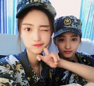 ​还记得关晓彤大学室友盛蕙子吗？如愿做演员，毫无辨识度不温不火