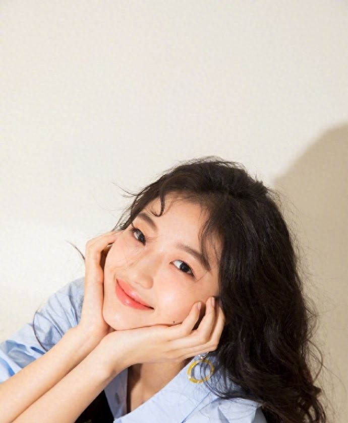 不知道什么意思的小美女孙千