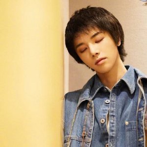 ​华语男歌手音色：华晨宇爆发力强，吴青峰清新，他实力出众