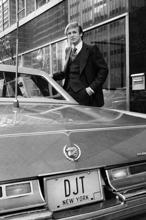 特朗普年轻时候生活（特朗普穿衣品味差）(7)