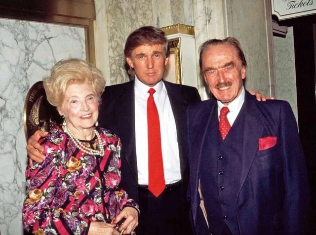 特朗普年轻时候生活（特朗普穿衣品味差）(20)