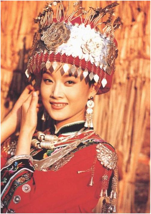 辣妹子宋祖英:与丈夫一见钟情,40岁高龄产子,如今幸福美满