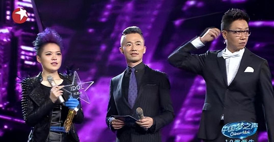 林海个人资料简介（51岁林海：曾是央视著名主持，为正义怒摔耳机，二婚何婕获幸福）