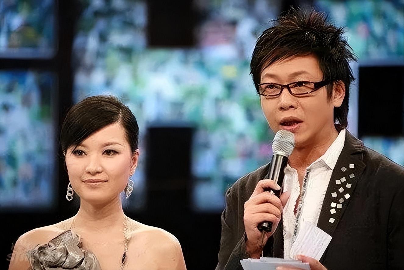 林海个人资料简介（51岁林海：曾是央视著名主持，为正义怒摔耳机，二婚何婕获幸福）