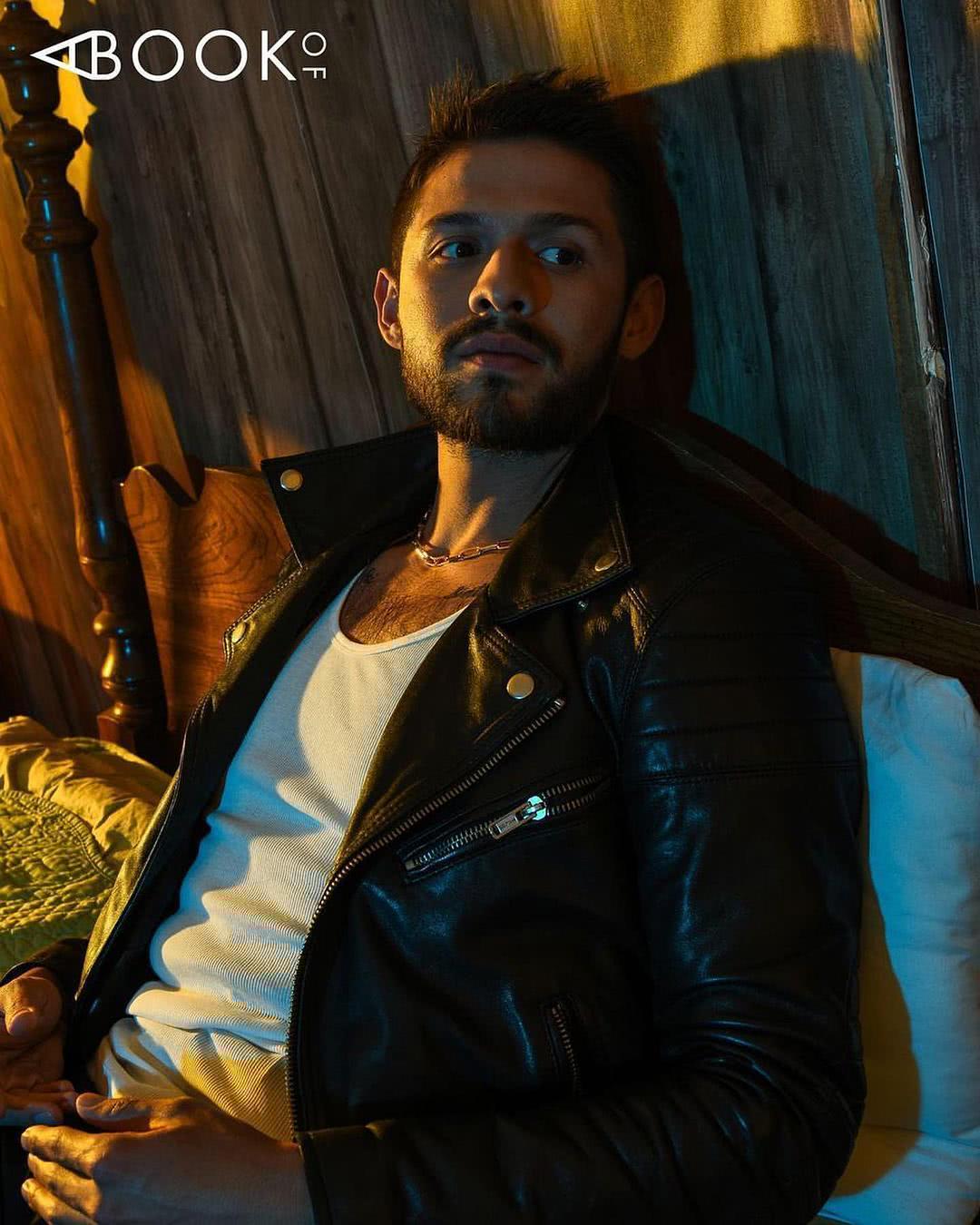 大卫·卡斯塔尼达个人资料写真作品