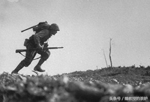 真实的《血战钢锯岭》老照片：日本跟美国玩命，图9日本中将切腹
