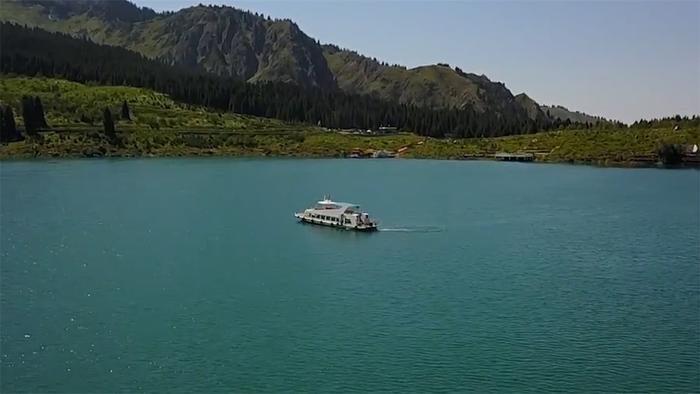 新疆这个地方，霸气承包了中国一半的美，被叫做“塞外江南”！