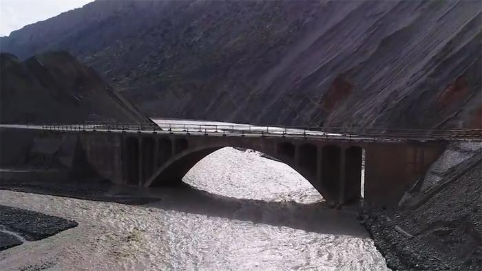 新疆这个地方，霸气承包了中国一半的美，被叫做“塞外江南”！