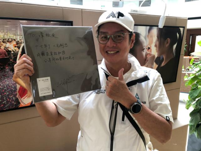 敬业！张杰带伤复工连续工作超10小时，谭咏麟：不可多得的艺人