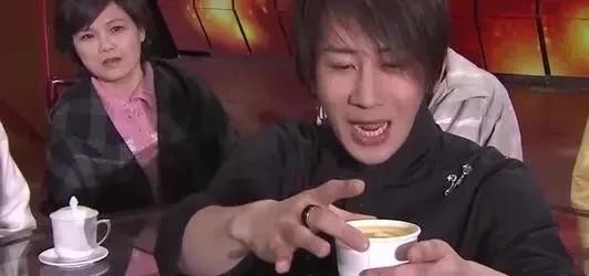 刘谦为什么突然变老(45岁刘谦近照曝光)