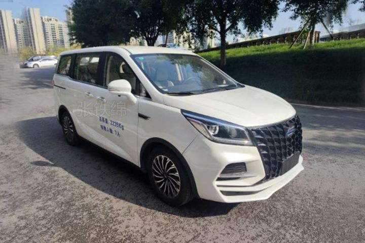 长安mpv商务车大全7座价格(长安欧尚MPV图片分享)