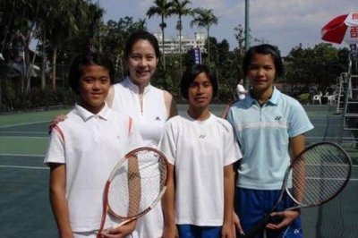 ​胡娜出走真实原因 被朋友怂恿叛变祖国沦为卖国贼