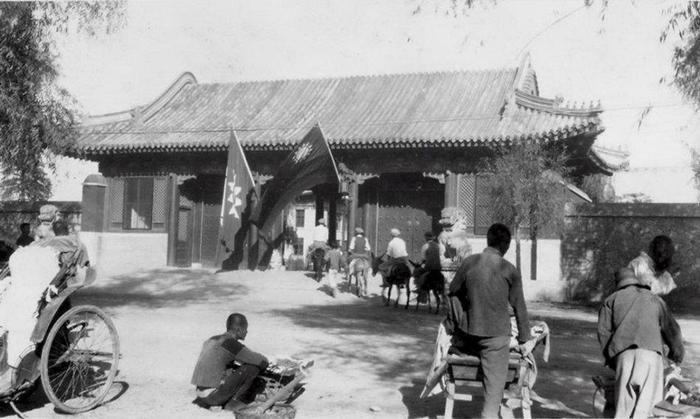 民国女大学生，不整容，漂亮开朗