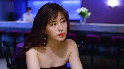 ​57岁王祖贤圣诞后晒近况，面貌年轻却陷医美争议