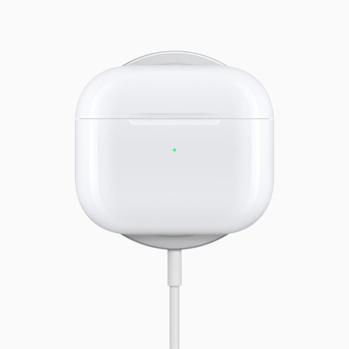 airpods无线充电盒和充电盒区别（详解苹果充电盒）