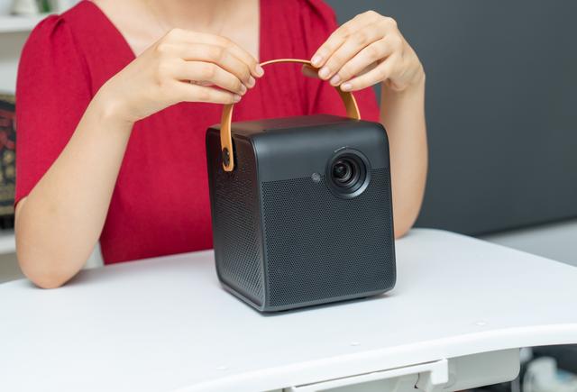 小米和峰米投影（峰米投影仪Smart全面测评）(1)