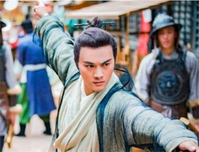 ​《倚天屠龙记》的30位武功高手排名，张三丰排第二，第一实至名归