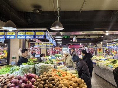 ​市南区：烟火气升腾 “照见”更优消费环境