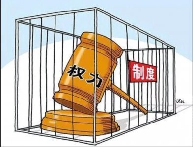 ​在县里面是局长权力大？还是镇长权力大？