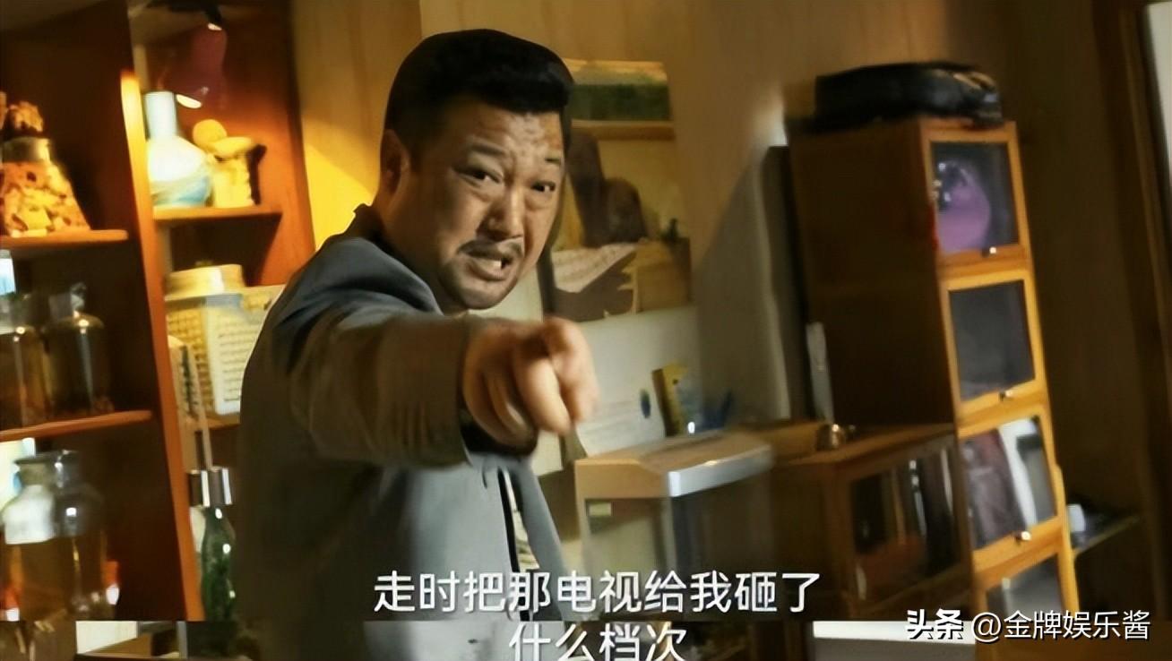 贾冰的演技突飞猛进!岳云鹏却在电影里表演相声剧