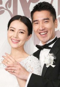 ​张若昀唐艺昕感情发展