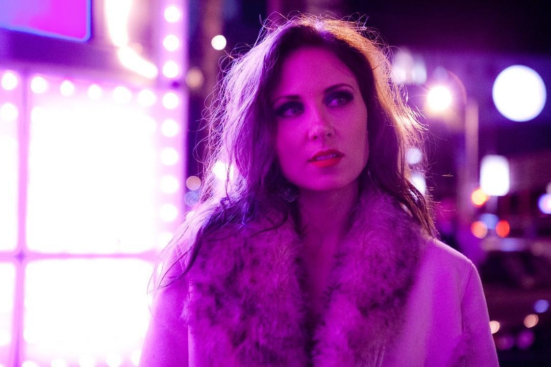 亚历克西斯·肯德拉个人资料写真作品