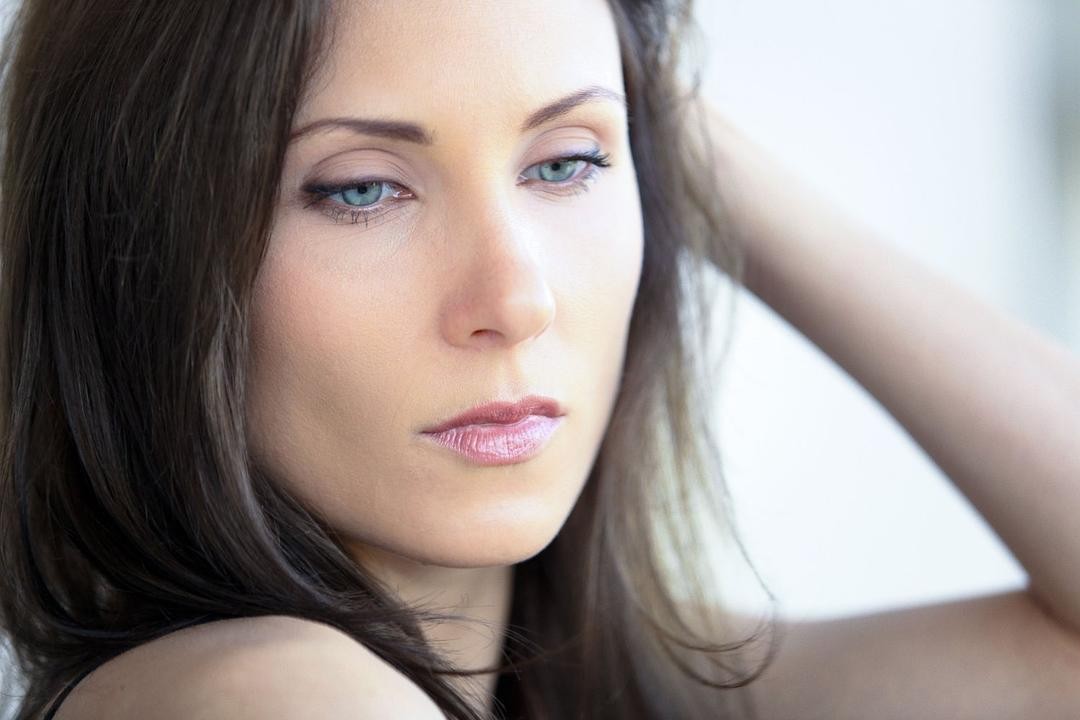 亚历克西斯·肯德拉个人资料写真作品