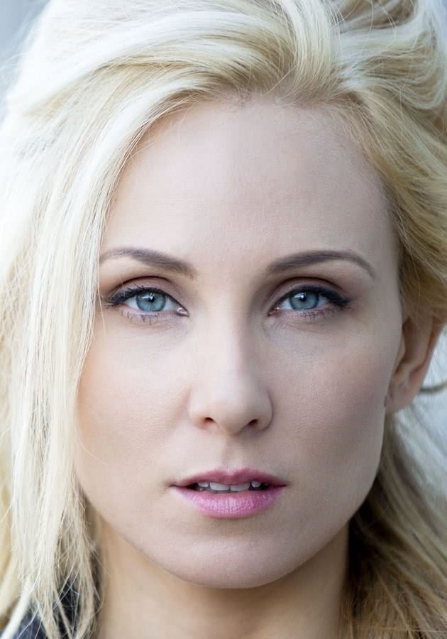 亚历克西斯·肯德拉个人资料写真作品