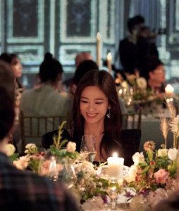 ​宋慧乔生日亲密照流出，自曝新恋情？