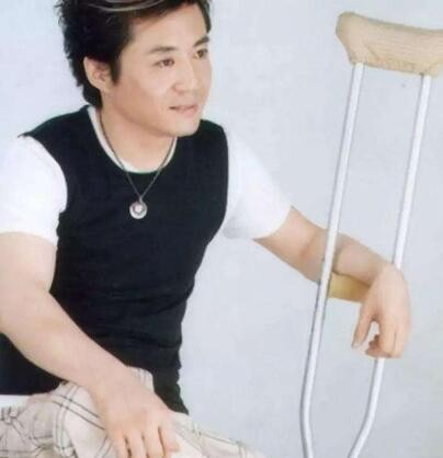 李琛的腿是怎么回事