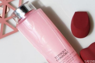 ​爽肤水什么时候用最佳 爽肤水早上用还是晚上