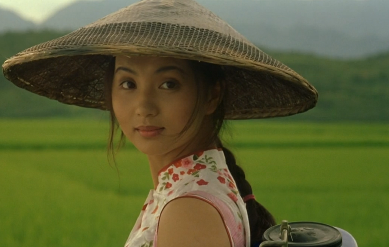 演员陈好：巅峰时嫁银行家老公，如今44岁有儿有女依旧年轻