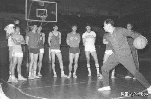 姚明单场怒砍30分（盘点中韩恩怨史）(1)