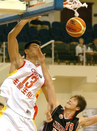 姚明单场怒砍30分（盘点中韩恩怨史）(7)