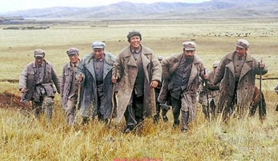 ​二万五千里长征牺牲了多少人？长征后蒋介石怎么不追了？