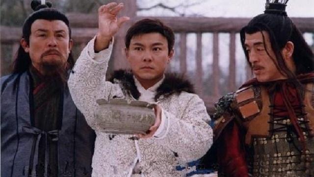 《盗墓笔记》中的沈万三富可敌国，为何将陵墓建在水下？