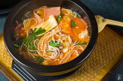 ​过桥米线怎么做？过桥米线的做法