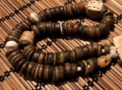 ​神秘的藏传密宗人骨法器——嘎巴拉念珠