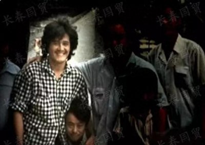 ​赵本山早年青涩照片曝光，最后一张亮了，哈哈哈